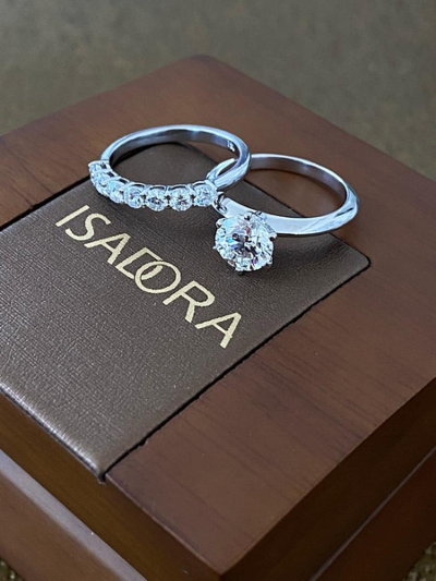 Half Eternity Rings vs. Eternity Rings: Pros and Cons